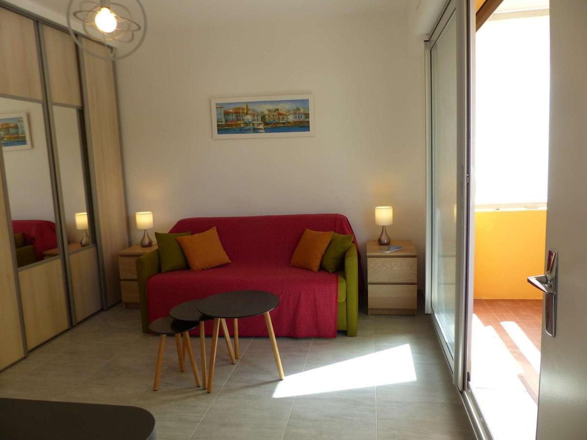 Charmant Studio Climatise Avec Balcon A 50M De La Plage - Le Lavandou Centre-Ville - Fr-1-308-110 Bagian luar foto