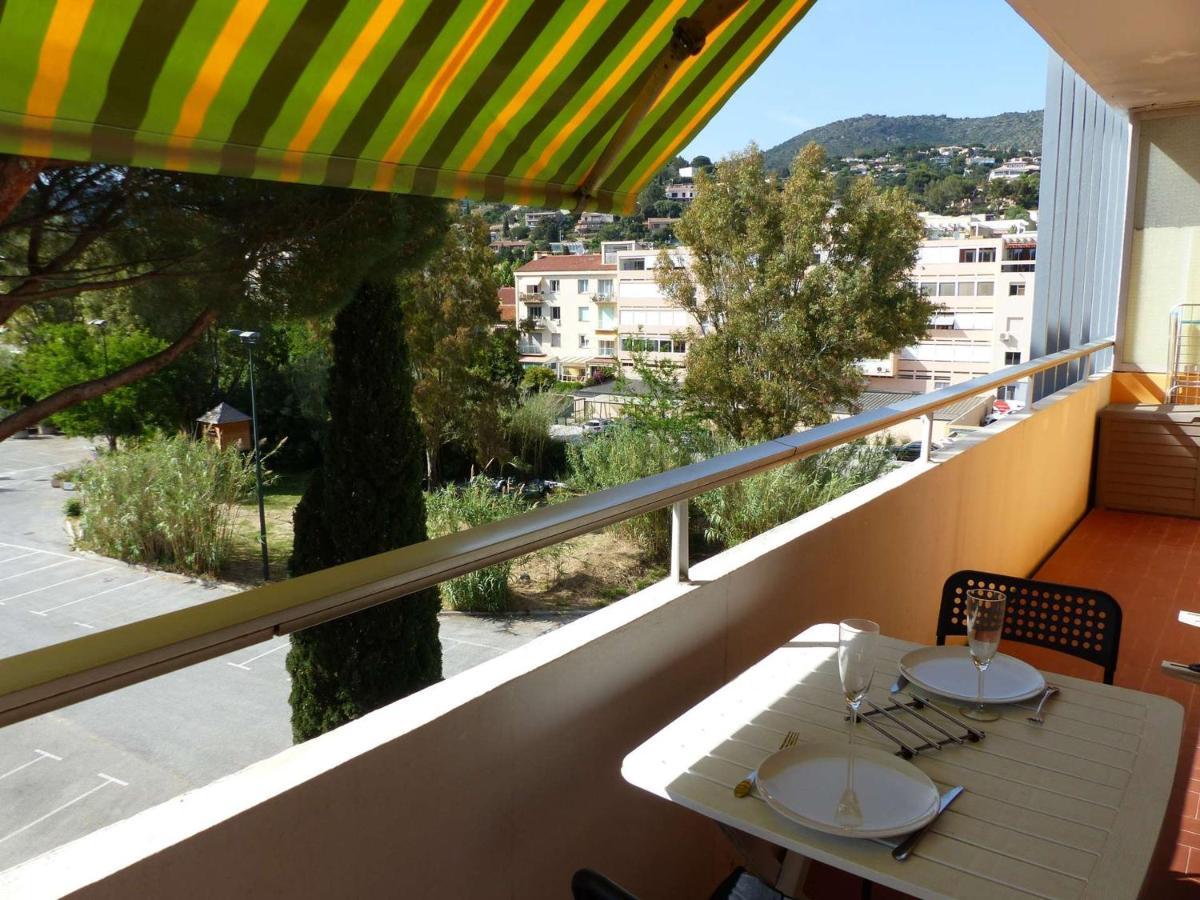 Charmant Studio Climatise Avec Balcon A 50M De La Plage - Le Lavandou Centre-Ville - Fr-1-308-110 Bagian luar foto